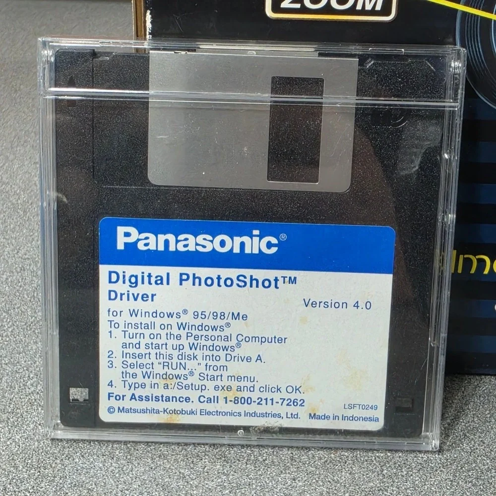 Panasonic PV-L751 Camcorder VHS-C Palmcorder 300x Zoom Box-Working!
